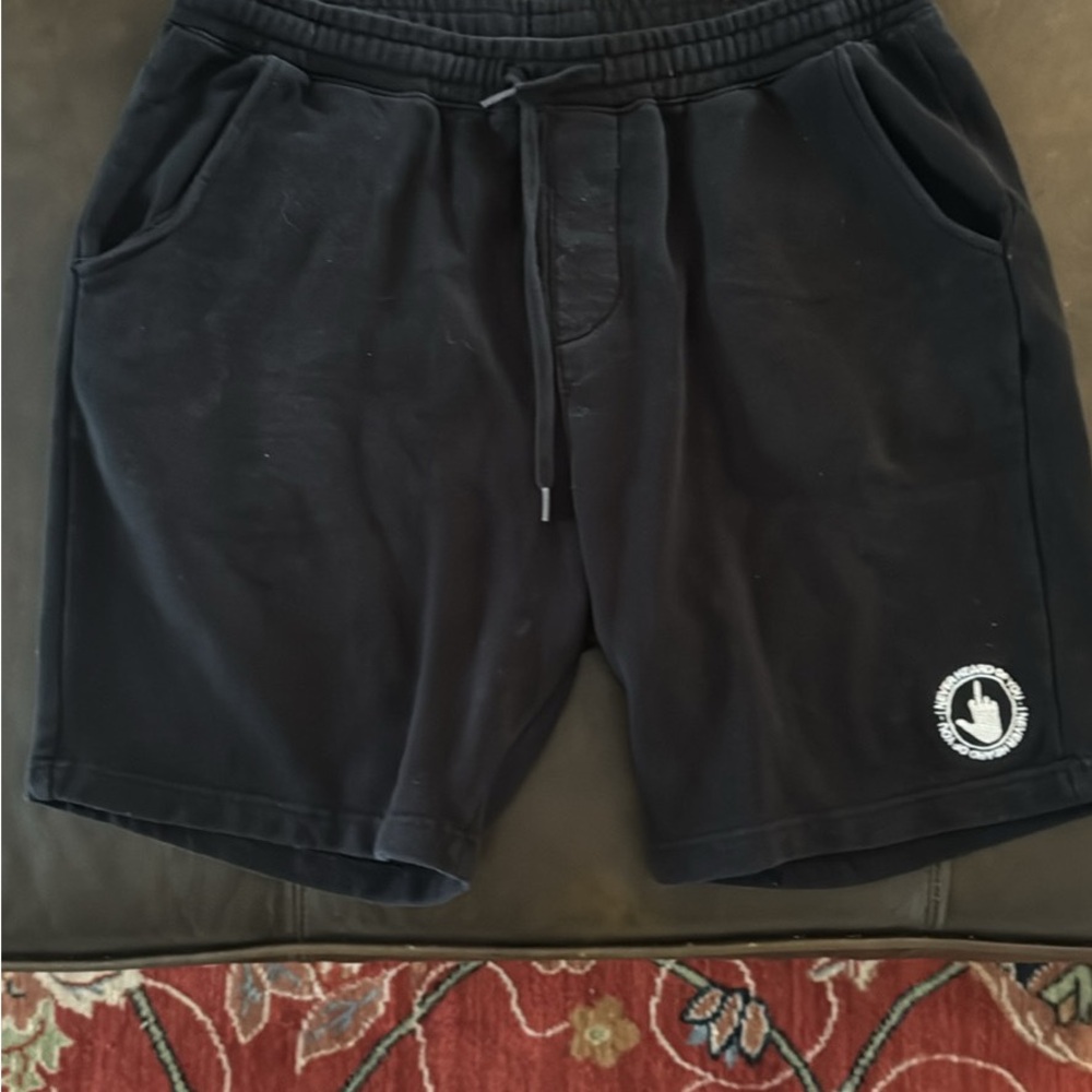 Black Athletic Shorts with Elastic Waistband and Relaxed Fit